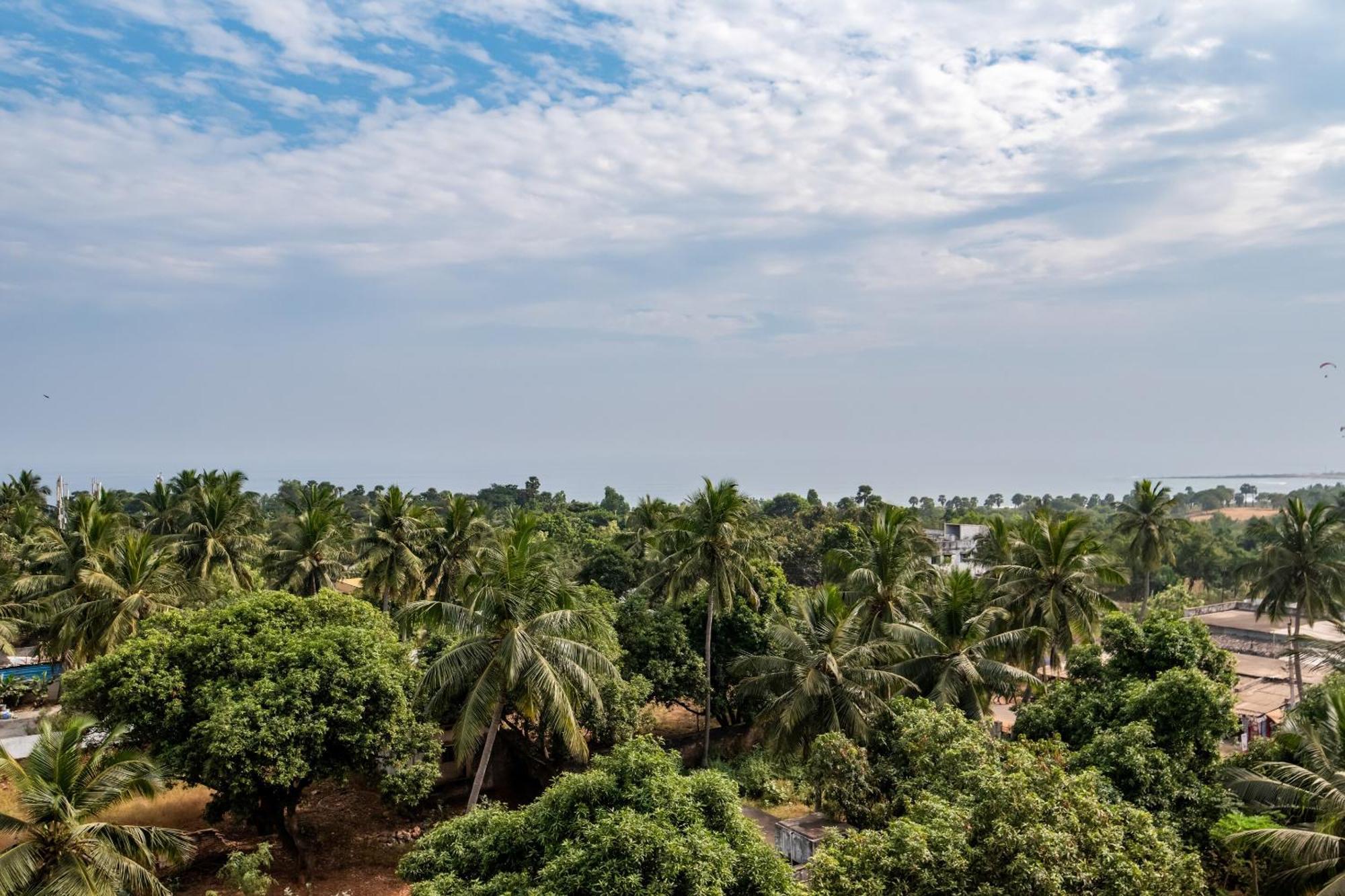 Oyo Sai Nivas Hotel Jalāripeta Buitenkant foto