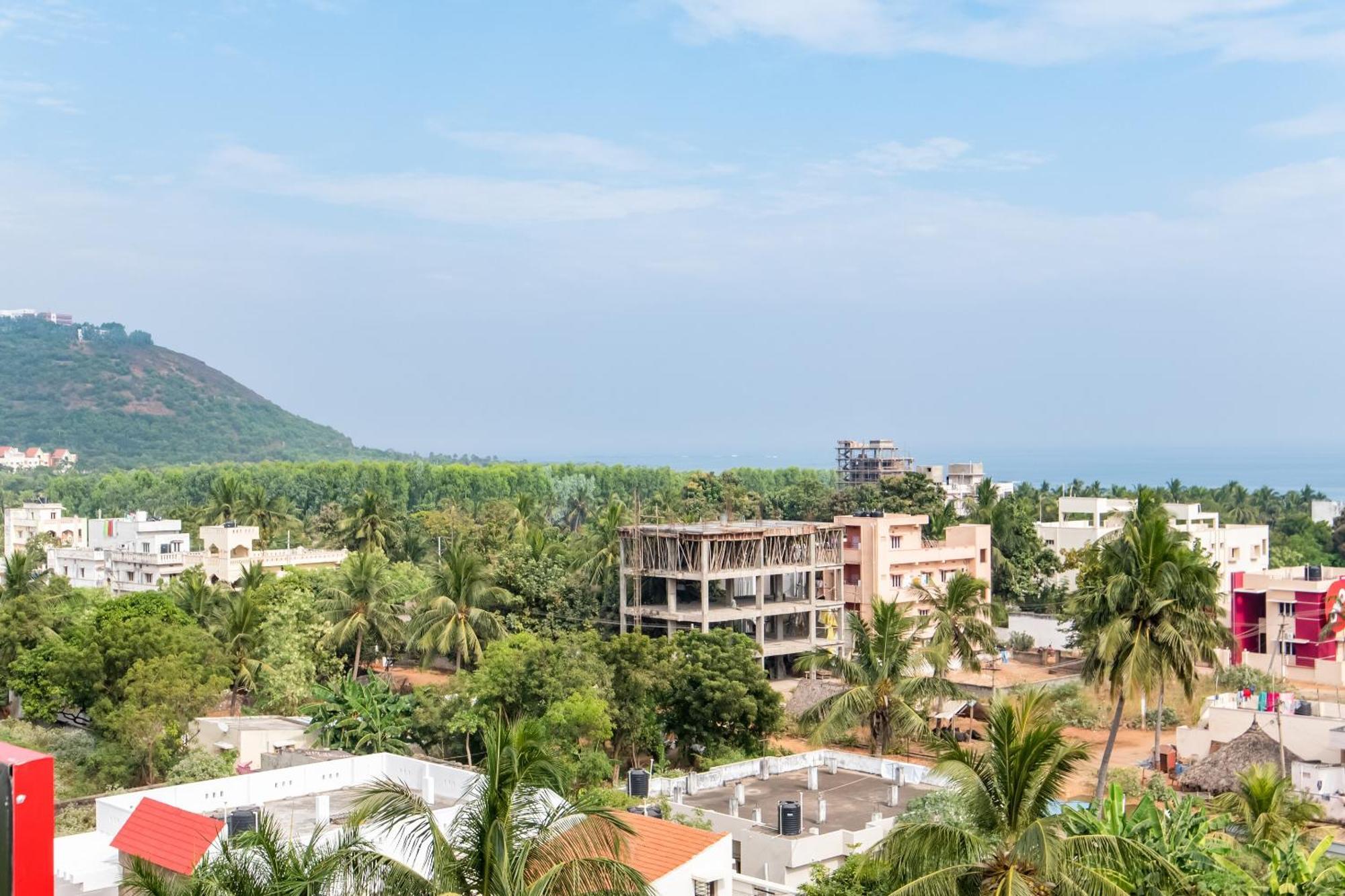 Oyo Sai Nivas Hotel Jalāripeta Buitenkant foto